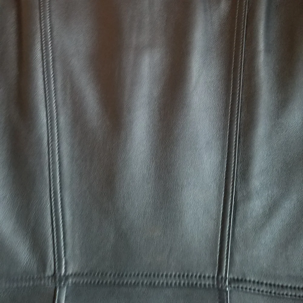 BCBGMAXAZRIA RUNWAY Fluted Leather Skirt - Picture 10 of 11